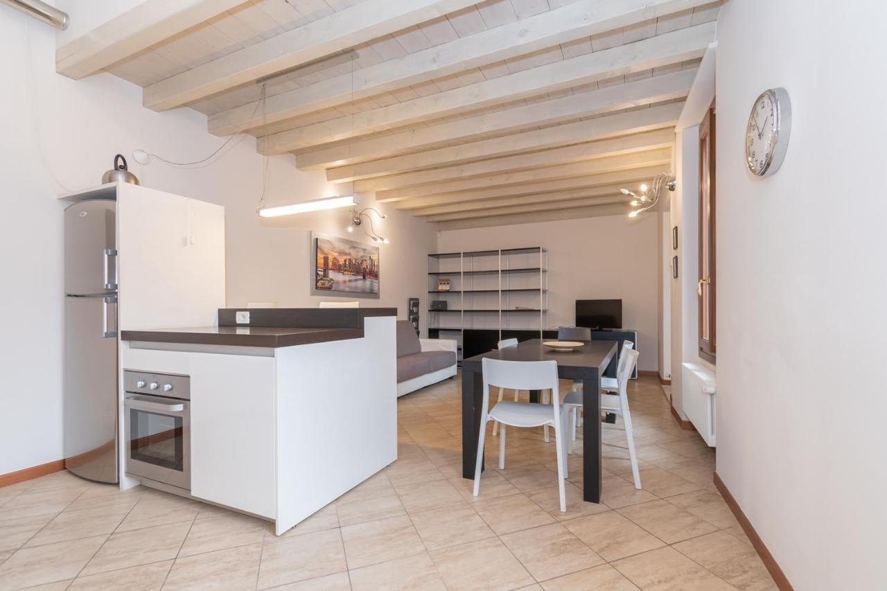 Trilocale Rua Sovera 85 - F&L Aparment Brescia Ngoại thất bức ảnh