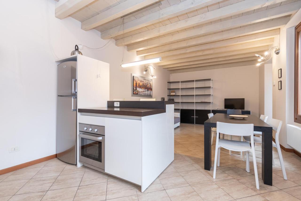 Trilocale Rua Sovera 85 - F&L Aparment Brescia Ngoại thất bức ảnh